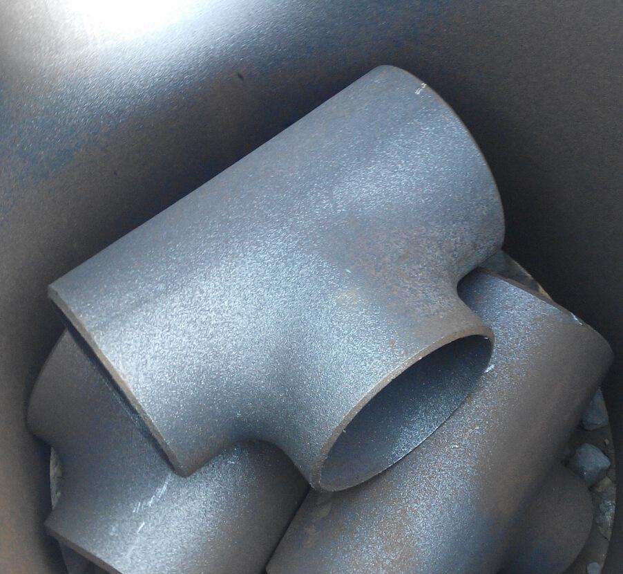 碳钢三通在管道中的作用